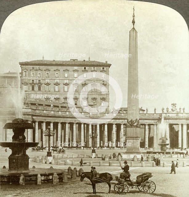 The Vatican Palace from St Peter's Square, Rome, Italy.Artist: Underwood & Underwood