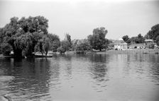 The village of Hampton on the River Thames, London, c1945-c1965. Artist: SW Rawlings