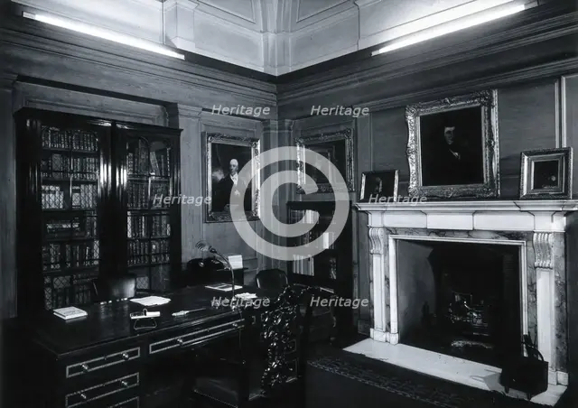 The Wellcome Historical Medical Museum, 28 Portman Square, London: the Director's Room, c, 1954. Creator: Unknown.