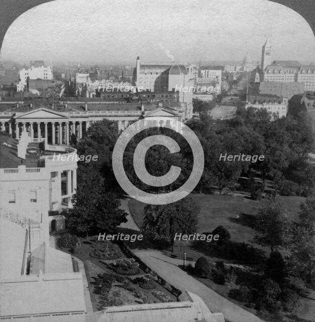 The White House and the Treasury Building, Washington DC, USA.Artist: Underwood & Underwood