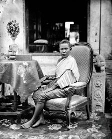 The wife of the Prime Minister (Kralahom) of Siam (Thailand), 1866. Creator: John Thomson