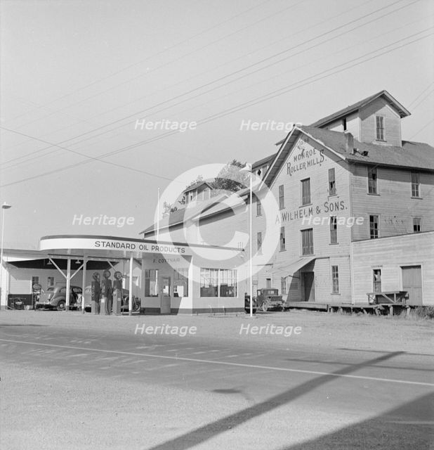 The Wilhelm mill closed ten years ago and service station..., Monroe, Benton County, Oregon, 1939. Creator: Dorothea Lange.