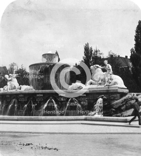 The Wittelsbacherbrunnen, Munich, Germany, c1900s.Artist: Wurthle & Sons