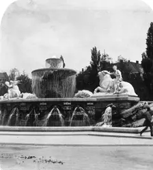 The Wittelsbacherbrunnen, Munich, Germany, c1900s.Artist: Wurthle & Sons