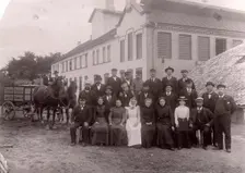 The workforce of the Kronlein brewery, Landskrona, Sweden, c1900. Creator: Unknown