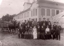 The workforce of the Kronlein brewery, Landskrona, Sweden, c1900. Creator: Unknown