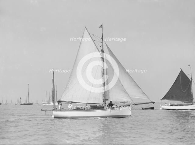 The yawl 'Heroine' under sail, 1913. Creator: Kirk & Sons of Cowes.