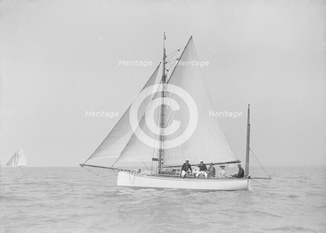 The yawl 'Heroine' under sail, 1913. Creator: Kirk & Sons of Cowes.