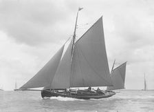 The yawl Moosk under way, 1912. Creator: Kirk & Sons of Cowes