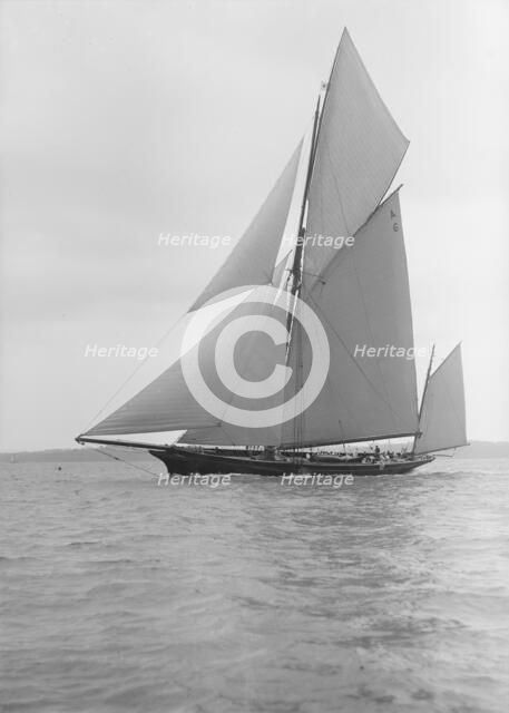 The yawl 'Wendur' sailing close-hauled, 1913. Creator: Kirk & Sons of Cowes.