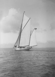 The yawl White Heather I sailing close-hauled, 1911. Creator: Kirk & Sons of Cowes