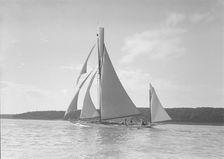 The yawl Zinita 1911. Creator: Kirk & Sons of Cowes