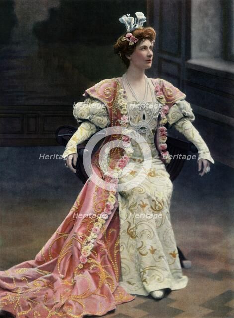 'Theatre National De Opera-Comique. - La Reine Fiammette. Mlle. Garden, role d'Orlanda', 1904. Creator: Unknown.