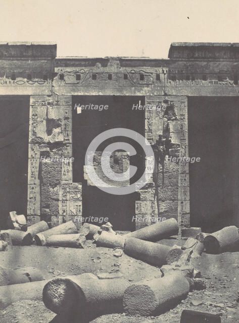 Thebes. Médinet-Habou. Partie orientale du Péristyle du Palais de Ramsès-Méiamoun, 1850. Creator: Maxime du Camp.