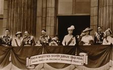 Their Majesties Silver Jubilee 1910-1935. Royal Family on Balcony at Buckingham Palace 1935. Creator: Unknown