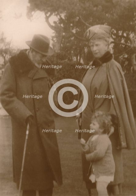 'Their Majesties the King & Queen with Princess Elizabeth at Craigweil House, Bognor', c1930. Creator: Unknown.