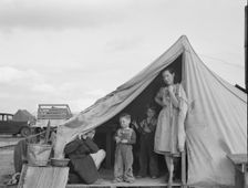 This family came to the potato harvest after the..., FSA camp, Merrill, Klamath County, Oregon, 1939 Creator: Dorothea Lange