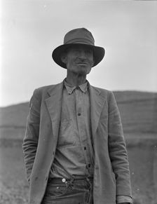 This man is a labor contractor in the pea fields of California, 1936. Creator: Dorothea Lange
