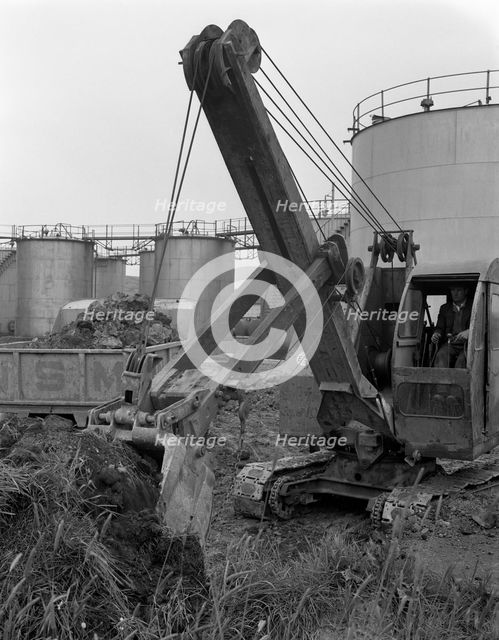 Thomas Smith Super 10 earth mover working at the Shell Plant, Sheffield, South Yorkshire, 1961. Artist: Michael Walters