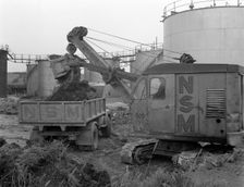 Thomas Smith Super 10 earth mover working at the Shell Plant, Sheffield, South Yorkshire, 1961. Artist: Michael Walters