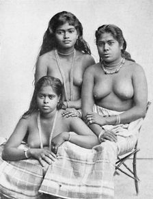 Three Tamil girls of the Deccan, 1902. Artist: Karl Hagenbeck