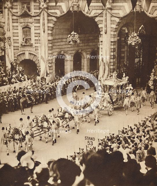 'Through the Admiralty Arch', May 12 1937. Creator: Unknown.