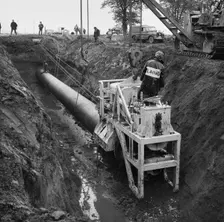 Thrust boring being carried out during the installation of the Fens gas pipeline, Norfolk, 20/09/196 Creator: John Laing plc
