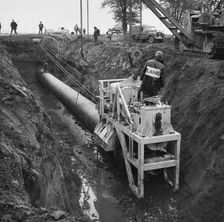 Thrust boring being carried out during the installation of the Fens gas pipeline, Norfolk, 20/09/196 Creator: John Laing plc