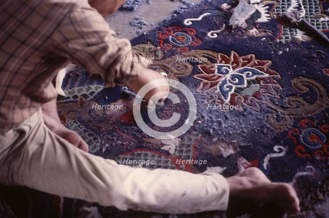 Tibetan refugee carpet project, Dharamsala, India, 1988. Creator: Amanda Waite.