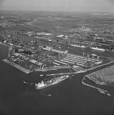 Tilbury Dock, Thurrock, Essex, 1981. Artist: Aerofilms