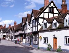 Timber-framed Tudor buildings in Mill Street, Warwick. Creator: Peter Thompson