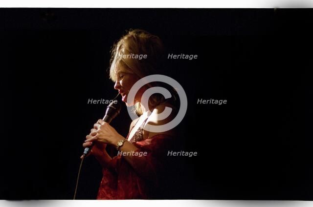 Tina May, Ronnie Scott's, Soho, London, 2004.    Artist: Brian O'Connor.