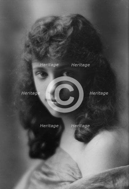 Tirrell, G., Miss, portrait photograph, 1915 June 22. Creator: Arnold Genthe.