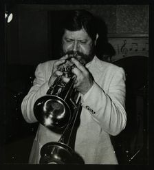 Trumpeter Bobby Shew performing at The Bell, Codicote, Hertfordshire, 19 May 1985. Creator: Denis Williams