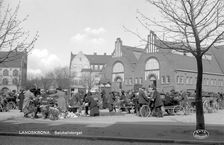 Trade outside the market hall, Landskrona, Sweden, 1925