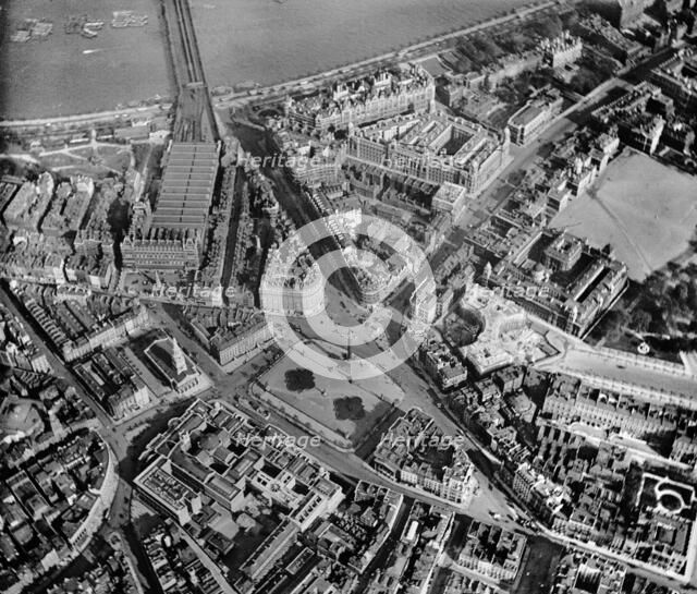 Trafalgar Square, Westminster, London, 1909. Artist: James Lockyer.