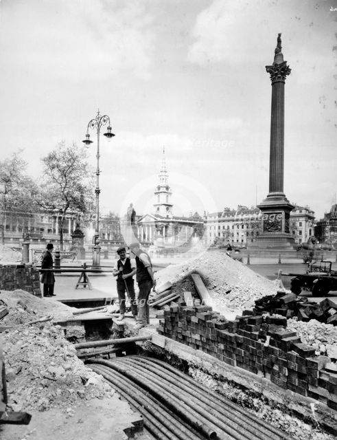Trafalgar Square, Westminster, London, 1930-1935. Artist: Larkin
