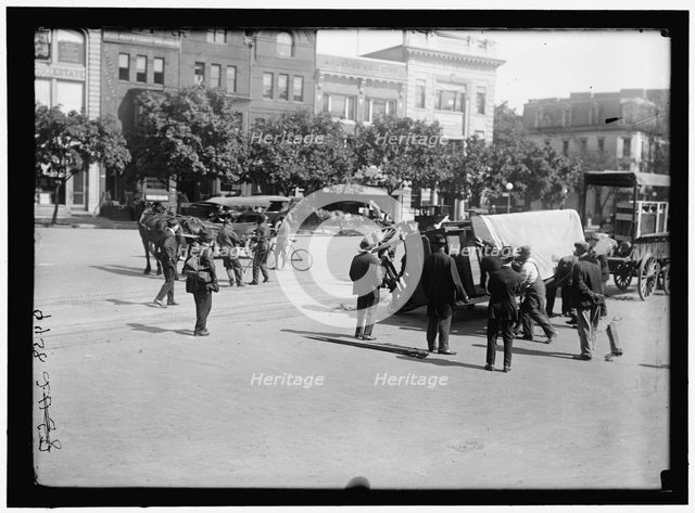 Traffic accident, between 1916 and 1918. Creator: Harris & Ewing.