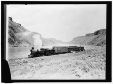 Train, between 1913 and 1917. Creator: Harris & Ewing