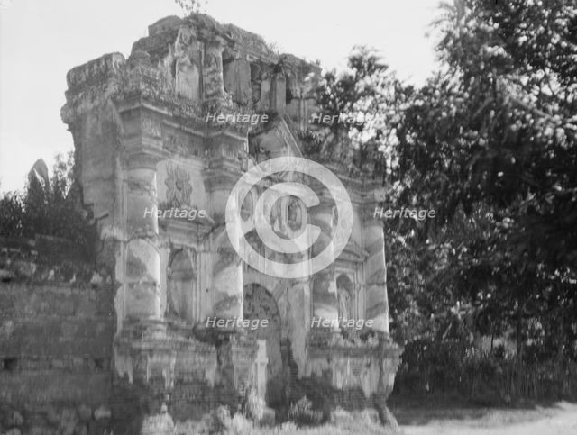 Travel views of Cuba and Guatemala, between 1899 and 1926. Creator: Arnold Genthe.