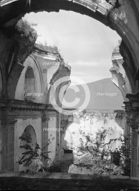 Travel views of Cuba and Guatemala, between 1899 and 1926. Creator: Arnold Genthe.