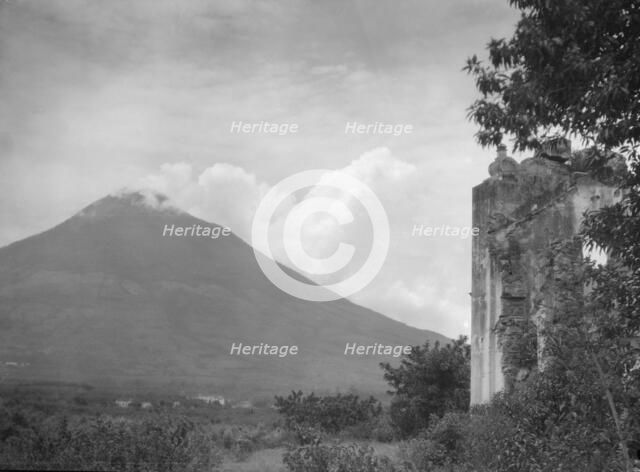 Travel views of Cuba and Guatemala, between 1899 and 1926. Creator: Arnold Genthe.