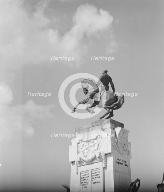 Travel views of Cuba and Guatemala, between 1899 and 1926. Creator: Arnold Genthe.