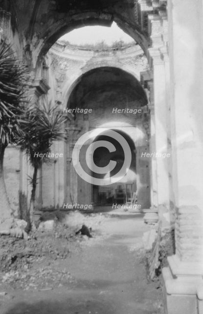 Travel views of Cuba and Guatemala, between 1899 and 1926. Creator: Arnold Genthe.