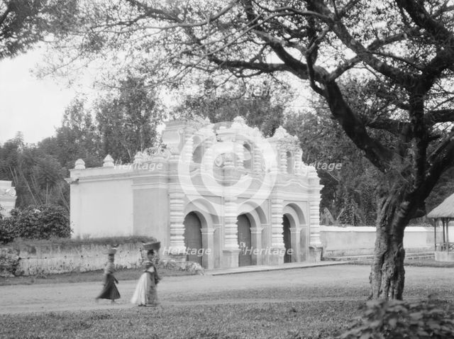 Travel views of Cuba and Guatemala, between 1899 and 1926. Creator: Arnold Genthe.