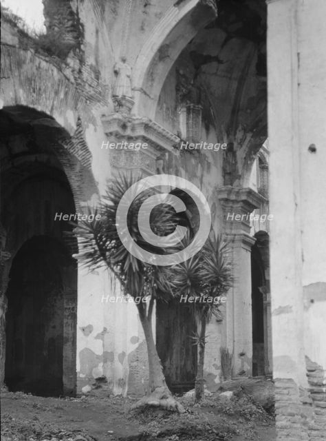 Travel views of Cuba and Guatemala, between 1899 and 1926. Creator: Arnold Genthe.