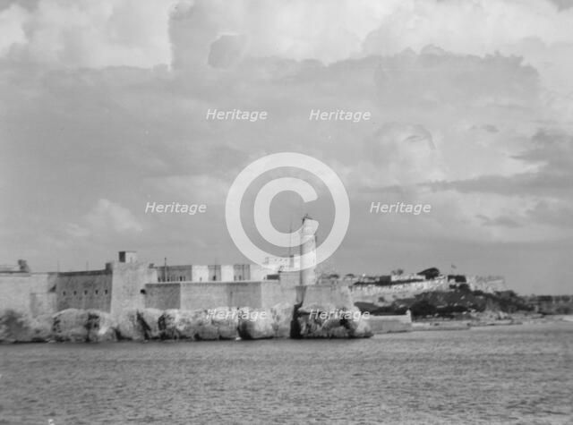Travel views of Cuba and Guatemala, between 1899 and 1926. Creator: Arnold Genthe.