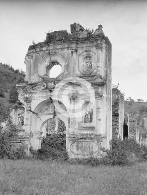 Travel views of Cuba and Guatemala, between 1899 and 1926. Creator: Arnold Genthe.