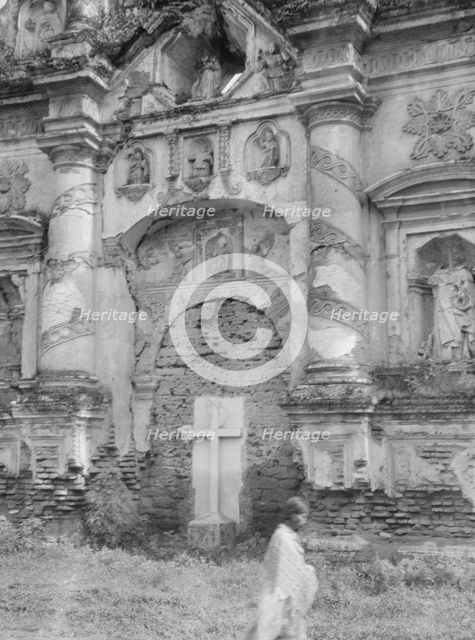 Travel views of Cuba and Guatemala, between 1899 and 1926. Creator: Arnold Genthe.