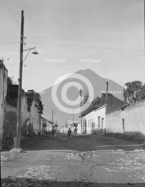 Travel views of Cuba and Guatemala, between 1899 and 1926. Creator: Arnold Genthe.